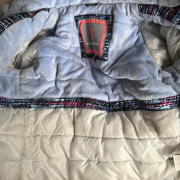 Kids Free Country Coat - Picture 6 of 6